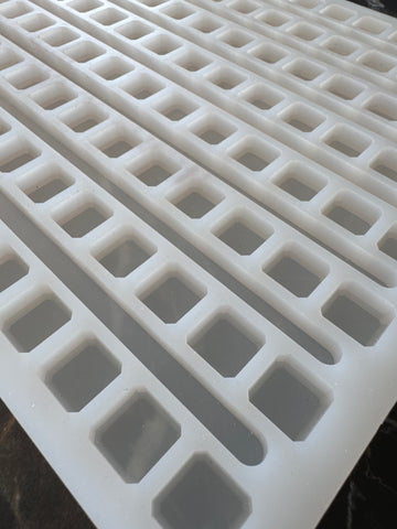 2,3 ml de déposant universel Cube moule gommeux - 136 cavités - 0