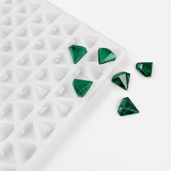 2mL diamond gummy mold with 179 cavities and translucent emerald green gummies on a white background
