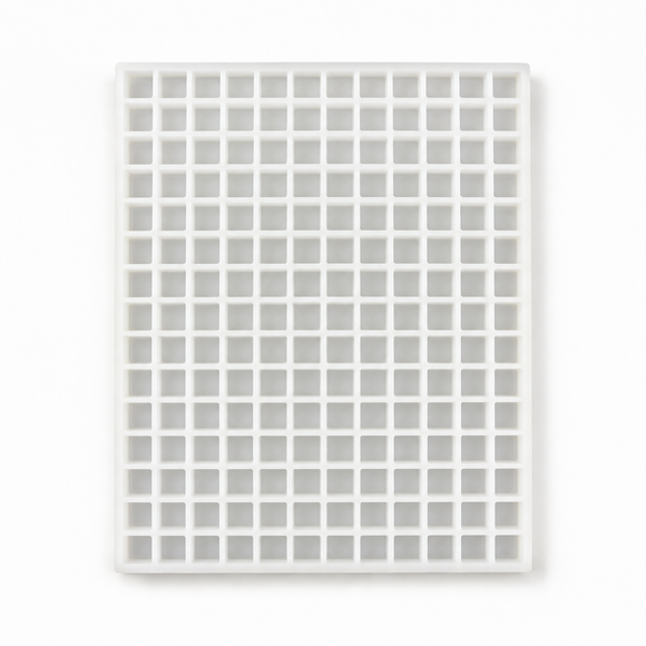 Moule à gummies carré de 4 mL - 192 cavites - vue a plat, sur fond blanc