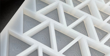 5,1 ml moule gommeux triangle pyramide - 220 cavités - 0