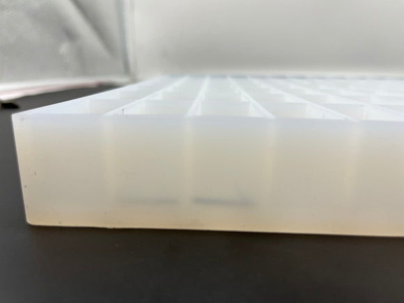 Moule gommeux rectangulaire de 20 ml - 119 cavités